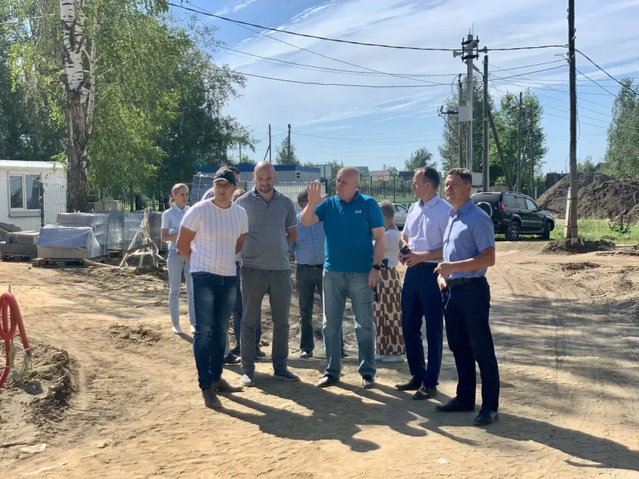 Подрядчик приступил к устройству подъездных путей к Вильским детскому саду и школе   